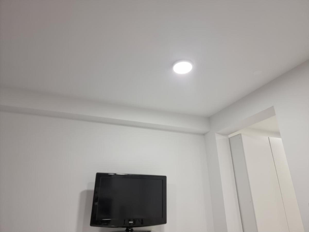 Apartmani Anastasia With Pool, ノヴァリャ エクステリア 写真