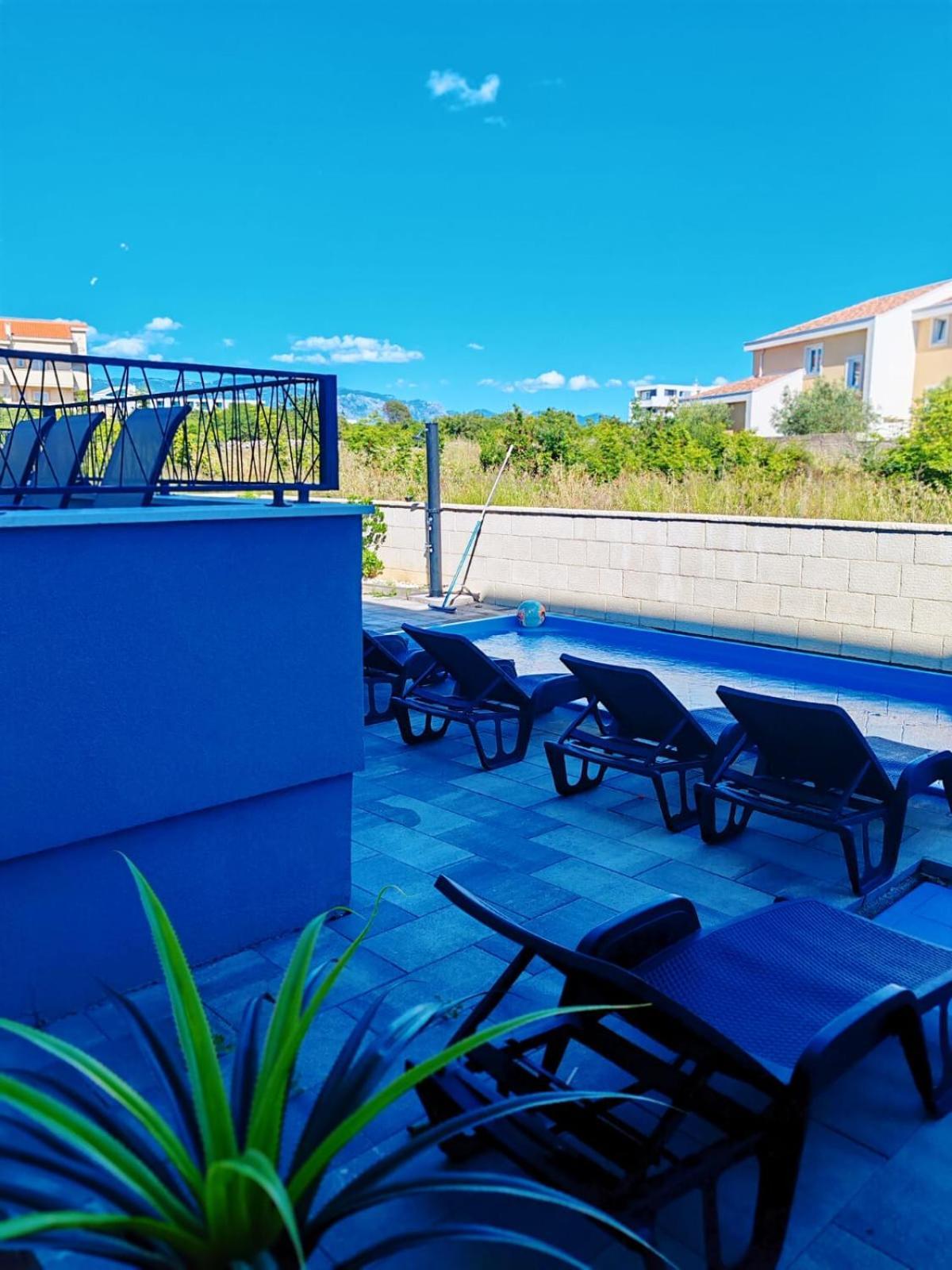 Apartmani Anastasia With Pool, ノヴァリャ エクステリア 写真