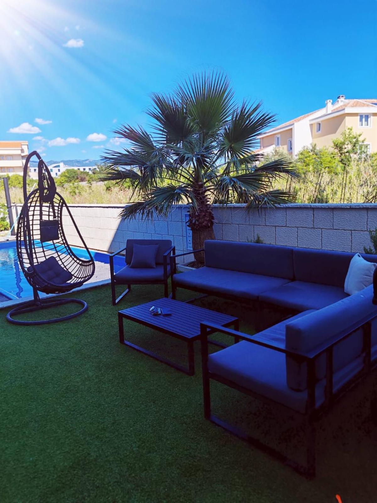 Apartmani Anastasia With Pool, ノヴァリャ エクステリア 写真